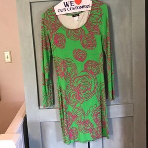 Long sleeves fitted dress